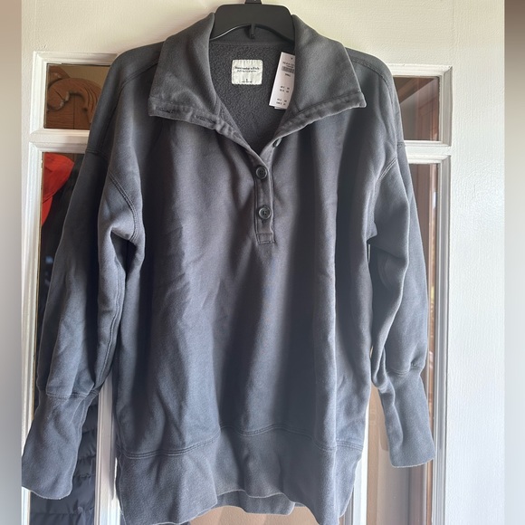 Abercrombie & Fitch Tops - Abercrombie Drama Wedge Henley, size small